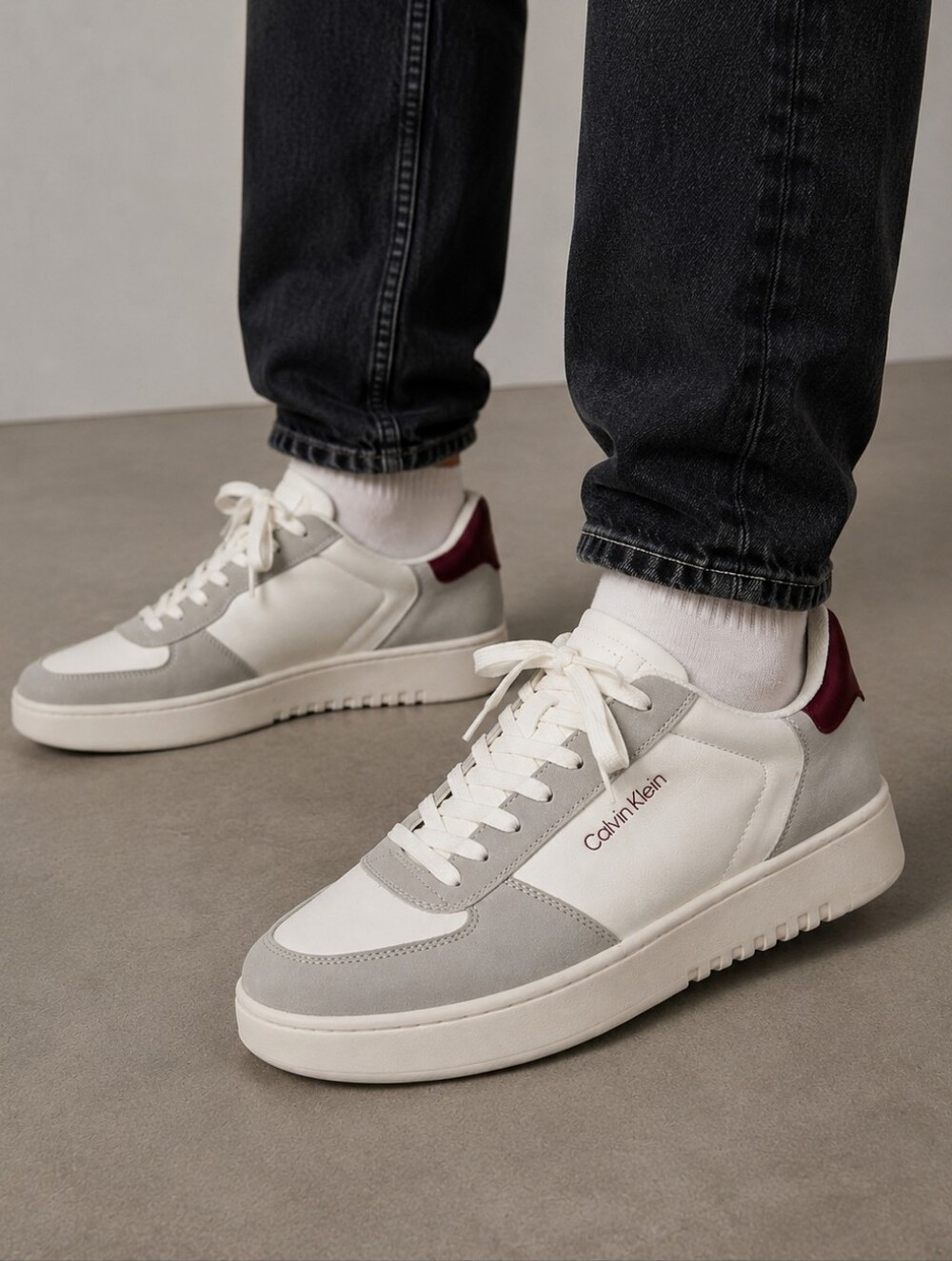 Calvin Klein Men’s White & Gray Low-Top Sneakers with Burgundy Accent, Size 10